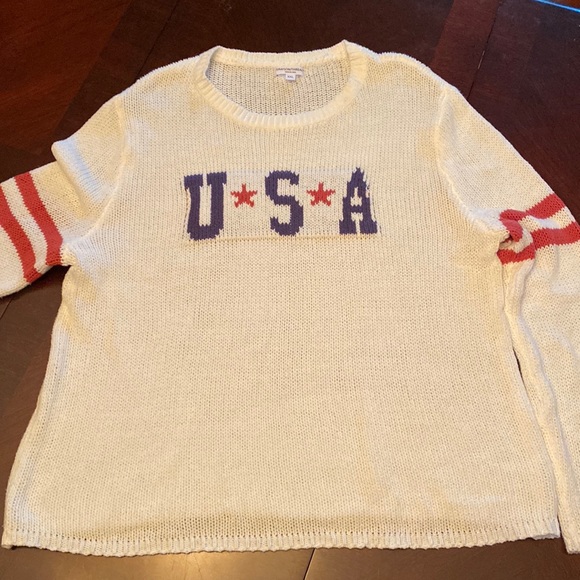 Grayson Threads Sweaters - Grayson Threads ladies sweater sz XXL white with USA on front & red stripes on s